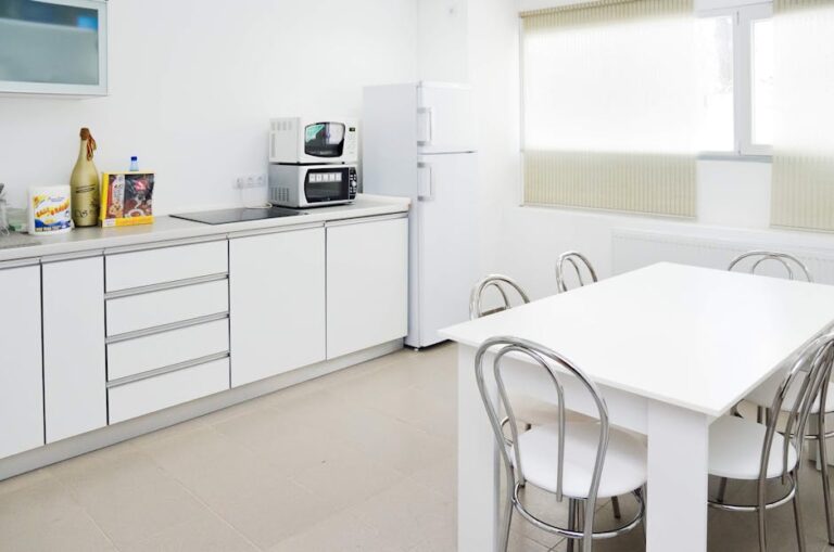 Deep Clean vs Regular Clean: What’s the Difference?