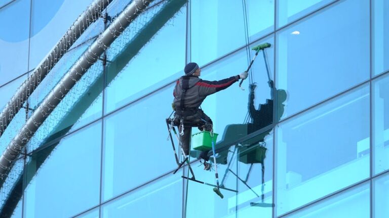 Window Cleaning for Airbnb Hosts: First Impressions Matter